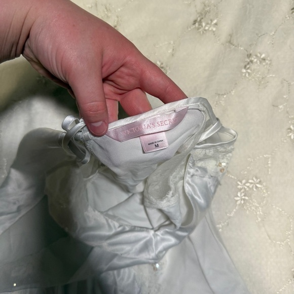 Vintage Y2K Victoria’s Secret White Satin Mesh Inset Bodysuit – Size M - Picture 2 of 9